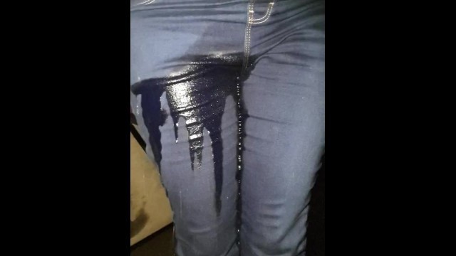 Sexy GF re Wets her Jean's in the Car, then Finishes Soaking them Standing!