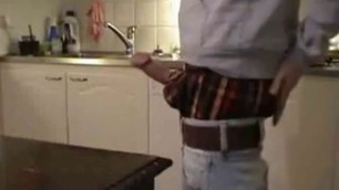 sagger boy cumming in the table